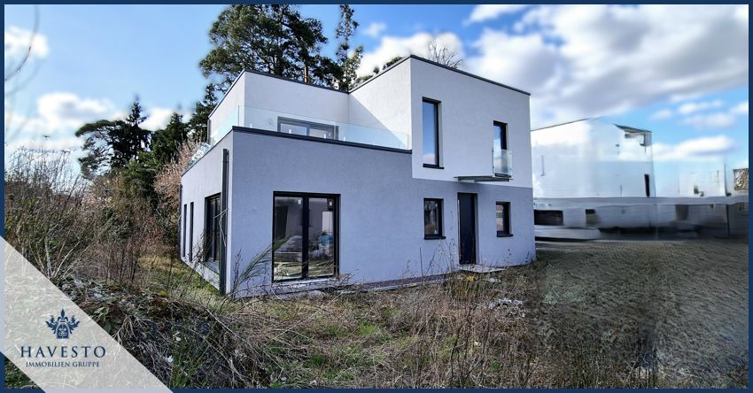 Blick auf das herausragende Einfamilienhaus in Fertigstellung